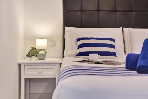 Apartamento con vistas a la piscina del hotel Bungalows Neptuno - Adults Only. Foto 12