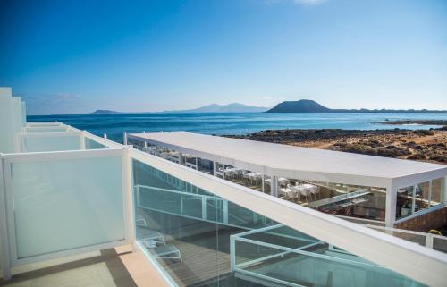 Habitación Doble con vistas al mar del hotel Boutique Tao Caleta Mar. Foto 5