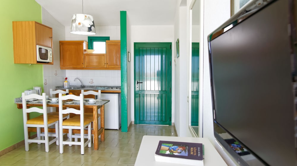 Apartamento, 1 habitación, balcón, vistas parciales al mar del hotel Monteparaiso. Foto 5