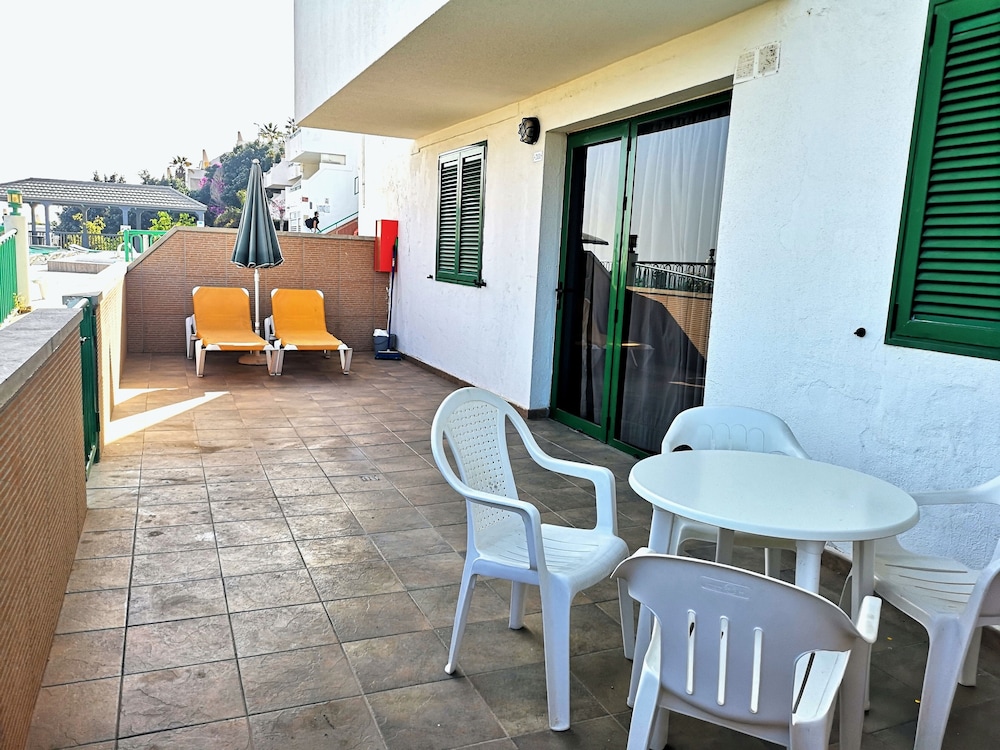 Apartamento, 2 habitaciones, balcón, vistas parciales al mar (max 5) del hotel Monteparaiso. Foto 2