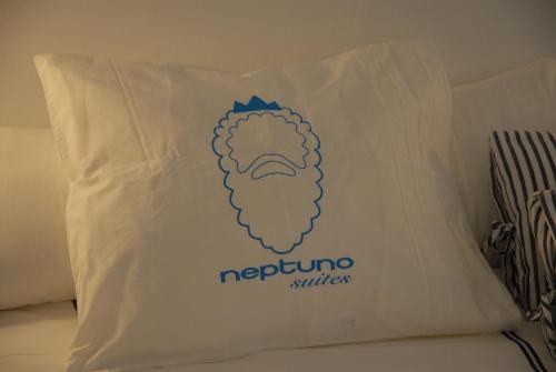 Apartamento con vistas laterales al mar del hotel Neptuno Suites