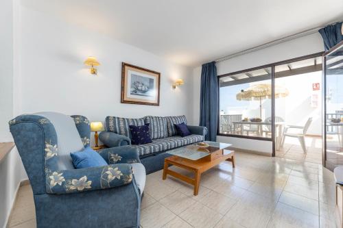 Apartamento de 1 dormitorio con vistas a la piscina del hotel Las Lilas. Foto 7