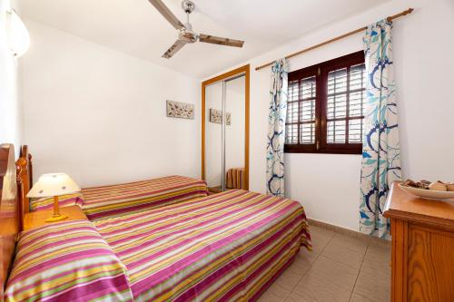 Apartamento de 1 dormitorio con vistas a la piscina del hotel Las Lilas. Foto 17