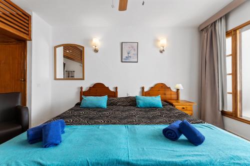 Estudio con vistas a la piscina del hotel Las Lilas. Foto 39