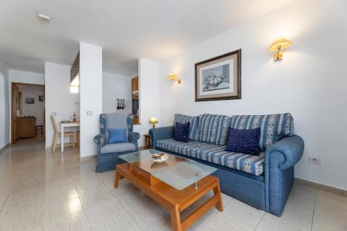 Apartamento de 1 dormitorio con vistas a la piscina del hotel Las Lilas. Foto 23