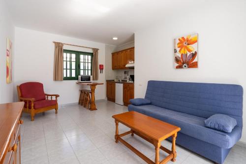 Apartamento Balcón o Terraza 1 habitación Sofá Cama incluido 2 Camas individuales kitchenette Normal del hotel Aloe. Foto 17