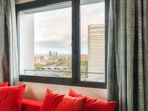 Habitación Superior - 1 cama grande del hotel Novotel Madrid City Las Ventas. Foto 12