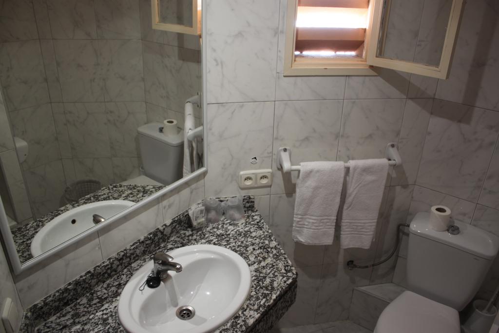 Habitación doble del hotel Mll Blue Bay. Foto 2