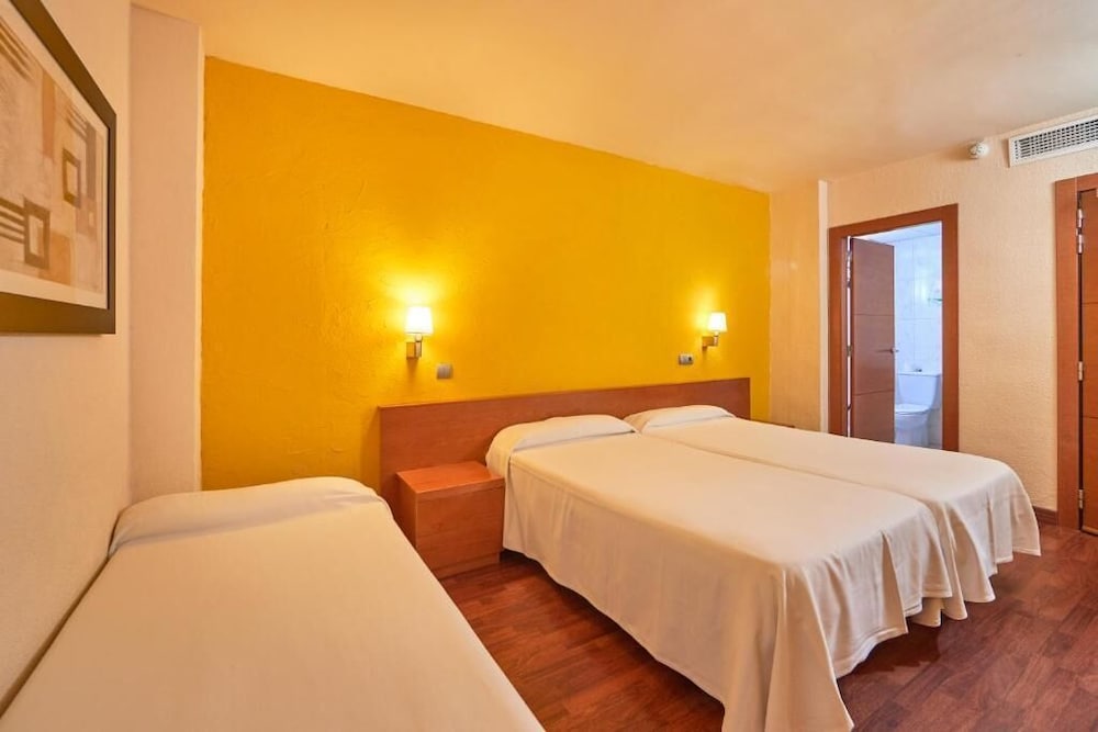 Habitación doble, vistas a la montaña del hotel Mll Blue Bay