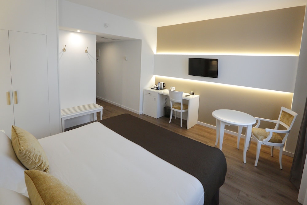 Clásica Doble del hotel Sercotel Alfonso Xiii. Foto 1