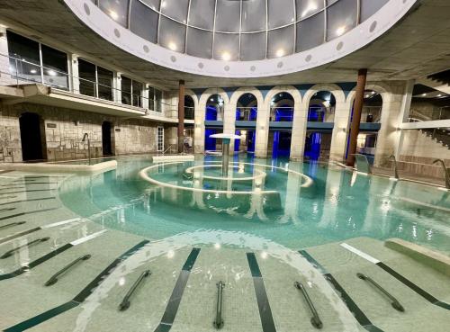 Habitación Doble con cama supletoria y acceso al spa del hotel Balneario De Mondariz