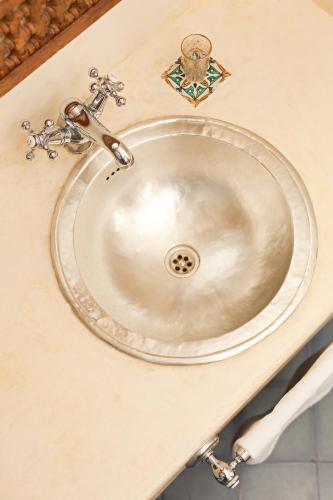 Habitación Doble Superior del hotel Alcoba Del Rey De Sevilla Boutique. Foto 6