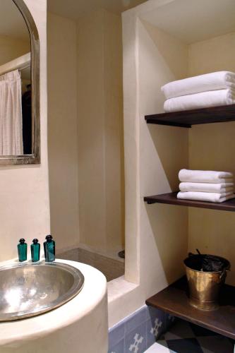 Habitación Doble - 1 o 2 camas del hotel Alcoba Del Rey De Sevilla Boutique. Foto 8