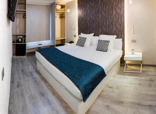 Suite Junior de 1 dormitorio del hotel Bellavista Sevilla. Foto 8