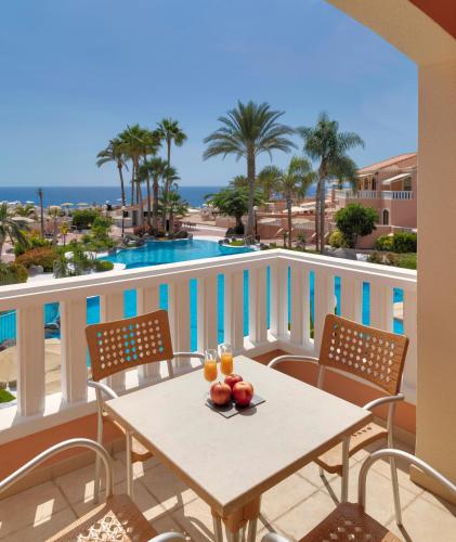 Suite Sol de 1 dormitorio con vistas a la piscina del hotel Sol Sun Beach. Foto 6