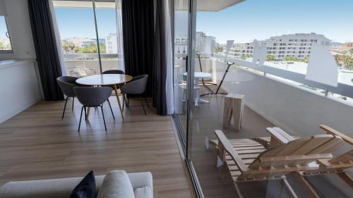 Suite con vistas al mar del hotel Coral Suites and Spa