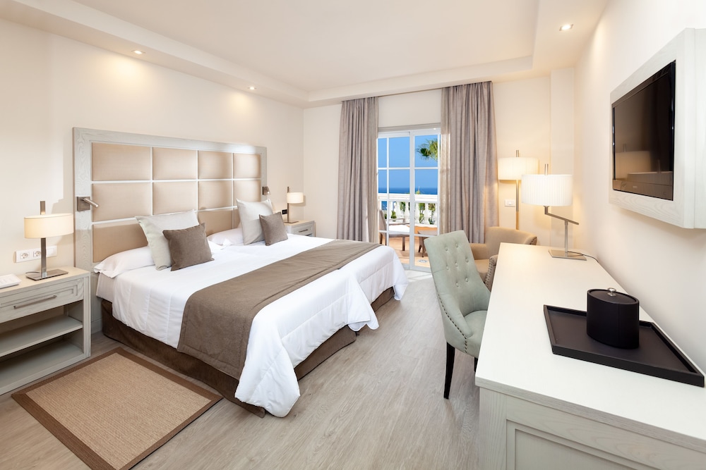 Habitación doble, balcón del hotel Riu Garoé