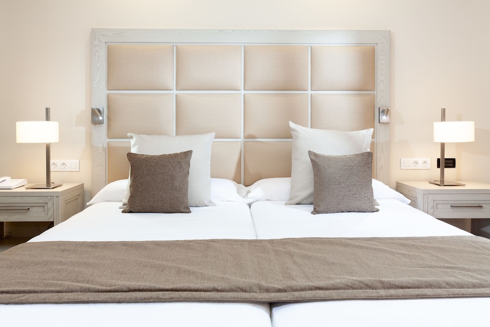 Habitación doble, balcón del hotel Riu Garoé. Foto 4
