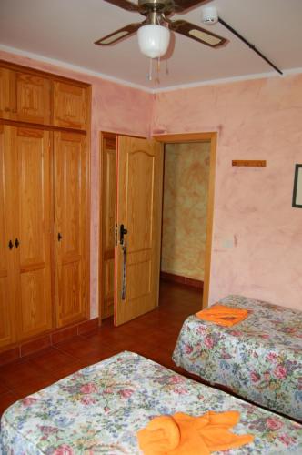 Habitación Doble Económica - 1 o 2 camas del hotel El Sombrerito. Foto 5
