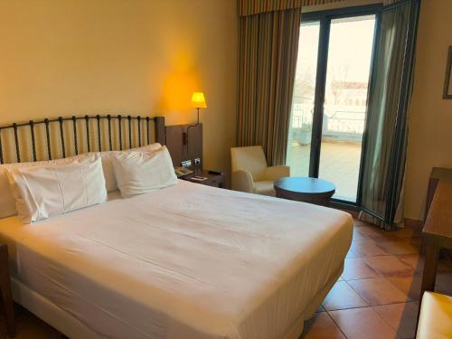 Habitación Doble del hotel Sercotel Toledo Renacimiento. Foto 2