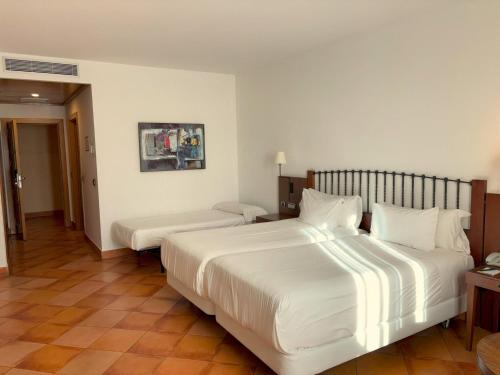 Habitación Doble - 2 camas del hotel Sercotel Toledo Renacimiento. Foto 1