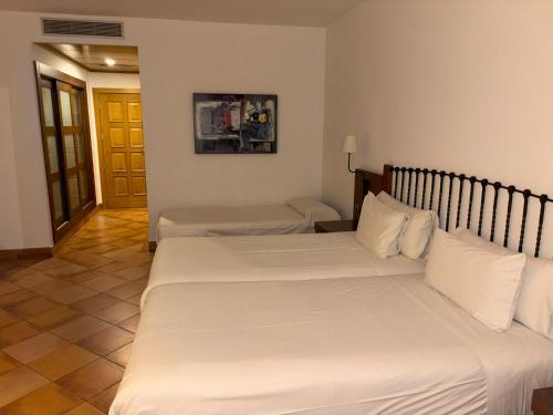 Habitación Doble - 2 camas del hotel Sercotel Toledo Renacimiento. Foto 2
