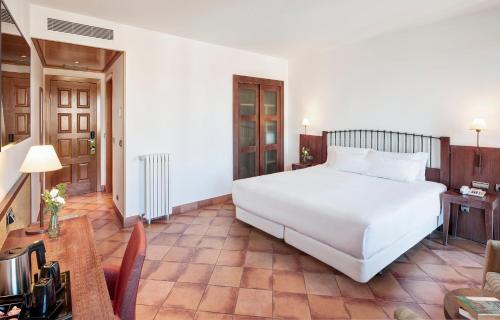 Habitación Doble Superior del hotel Sercotel Toledo Renacimiento. Foto 3