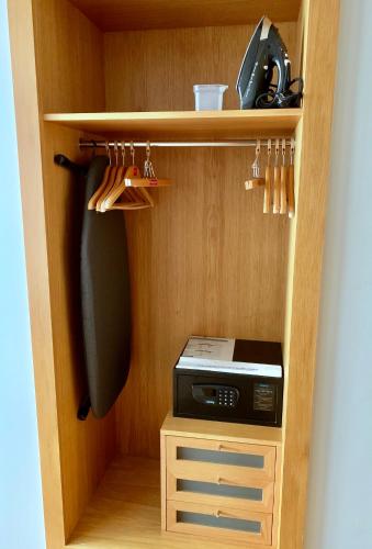 Habitación Doble - No fumadores del hotel Ramada By Wyndham Valencia Almussafes. Foto 2