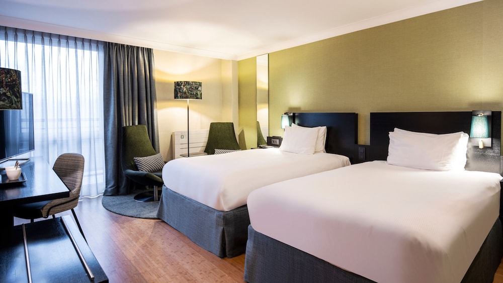 Habitación Estandar del hotel Holiday Inn Airport Brussels. Foto 9