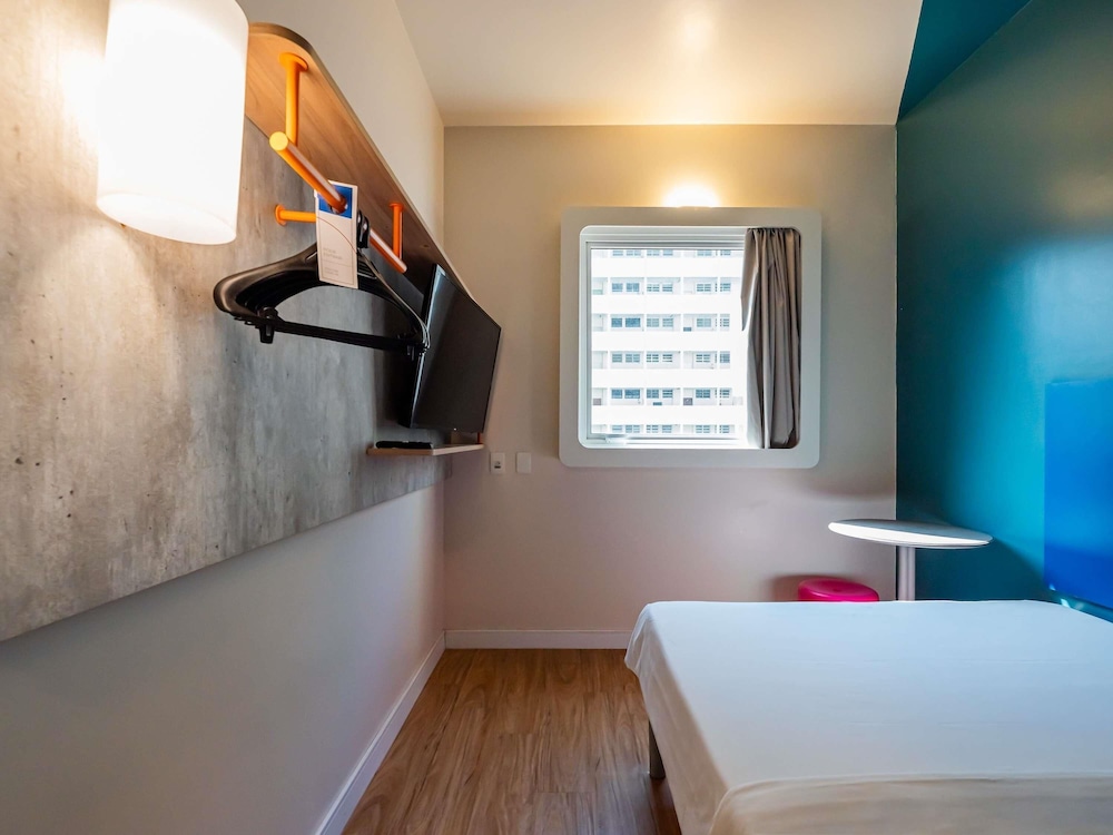 Apartamento Doble del hotel Ibis Budget Santos Gonzaga. Foto 7