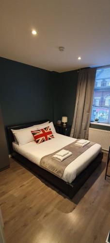 Habitación doble con baño privado del hotel Guest House London