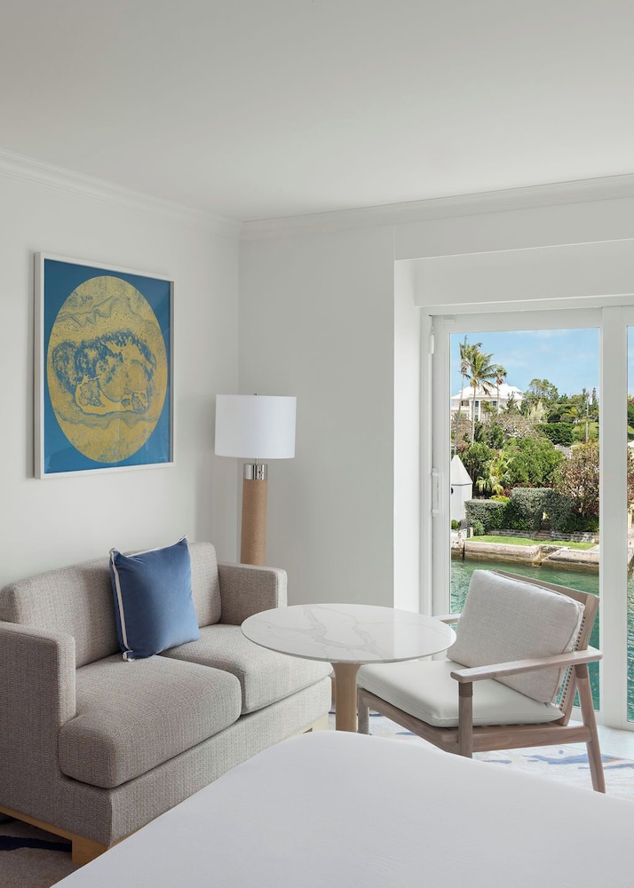 FAIRMONT LUXURY King - Vistas a Pitts Bay, 325SF 30SM del hotel Hamilton Princess and Beach Club - A Fairmont Managed. Foto 1