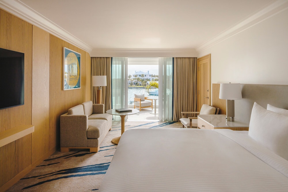 FAIRMONT GOLD SIGNATURE SUITE DE 2 DORMITORIOS 2 Kings, Vistas a la bahía, Recién renovada, 2 Baños, 1035SF 96SM del hotel Hamilton Princess and Beach Club - A Fairmont Managed