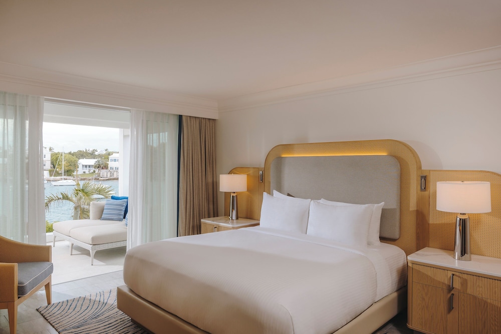 FAIRMONT GOLD SIGNATURE SUITE DE 2 DORMITORIOS 2 Kings, Vistas a la bahía, Recién renovada, 2 Baños, 1035SF 96SM del hotel Hamilton Princess and Beach Club - A Fairmont Managed. Foto 1