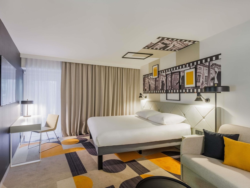 Habitación Premium de nuevo diseño con 1 cama doble, sofá cama y sauna en la habitación del hotel ibis Styles Tallinn