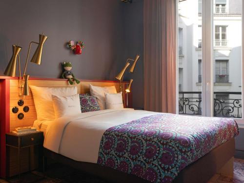 Habitación mediana del hotel 25hours Hotel Terminus Nord. Foto 3