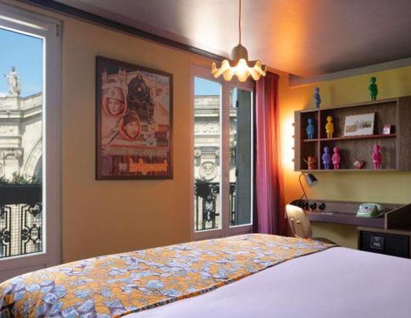 Large Room with Balcony and Paris View del hotel 25hours Hotel Terminus Nord. Foto 2
