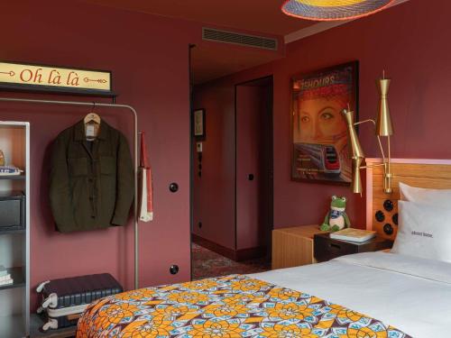Habitación Mediana Plus del hotel 25hours Hotel Terminus Nord. Foto 3