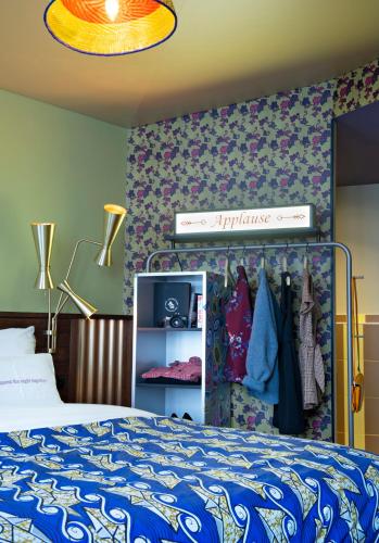 Alojamiento Plus extragrande del hotel 25hours Hotel Terminus Nord. Foto 14