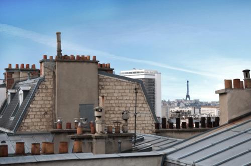 Habitación Deluxe con vistas a la Torre Eiffel del hotel La Manufacture
