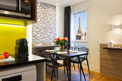 Apartamento de 1 dormitorio con vistas a la Torre Eiffel del hotel Citadines Tour Eiffel Paris. Foto 3