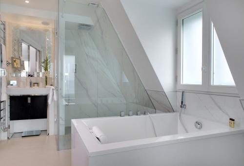 Suite Doble Estándar del hotel La Villa Haussmann