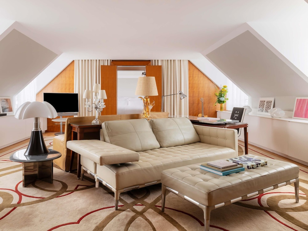 Suite en planta ático del hotel Le Royal Monceau - Raffles Paris