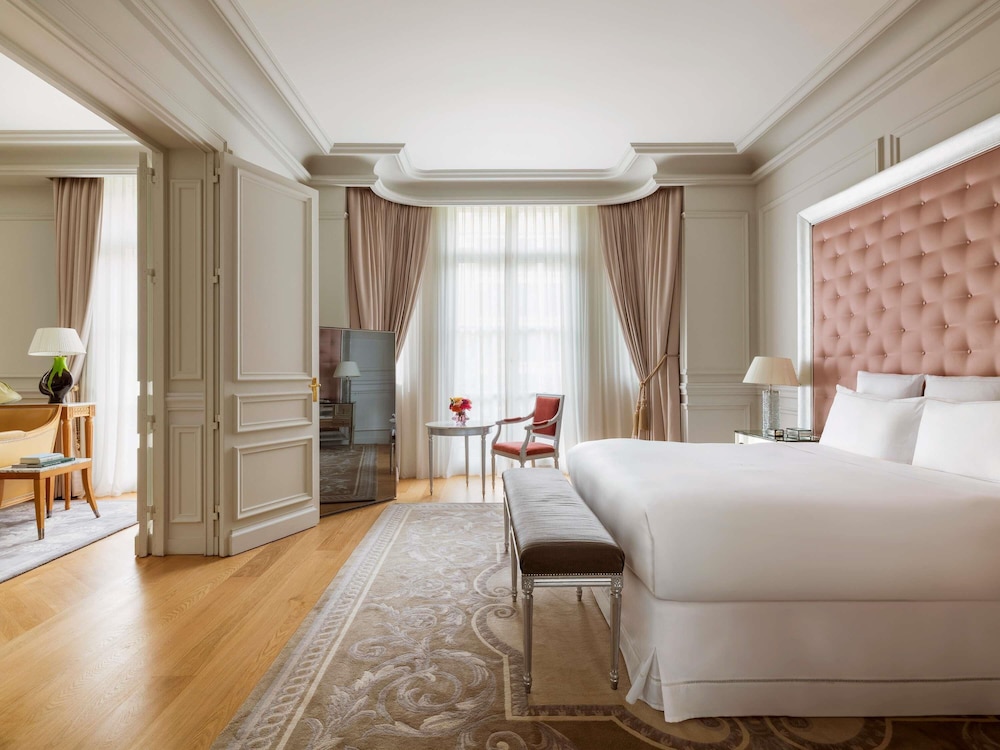 Suite Avenue Presidencial del hotel Le Royal Monceau - Raffles Paris. Foto 4