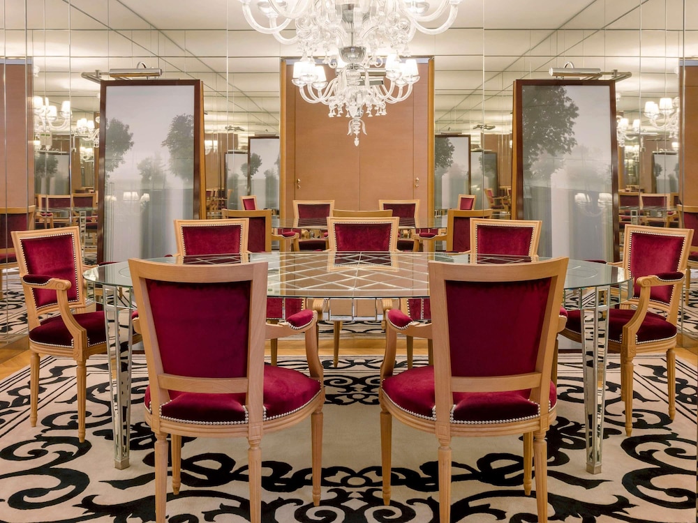 Suite Avenue Presidencial del hotel Le Royal Monceau - Raffles Paris. Foto 6