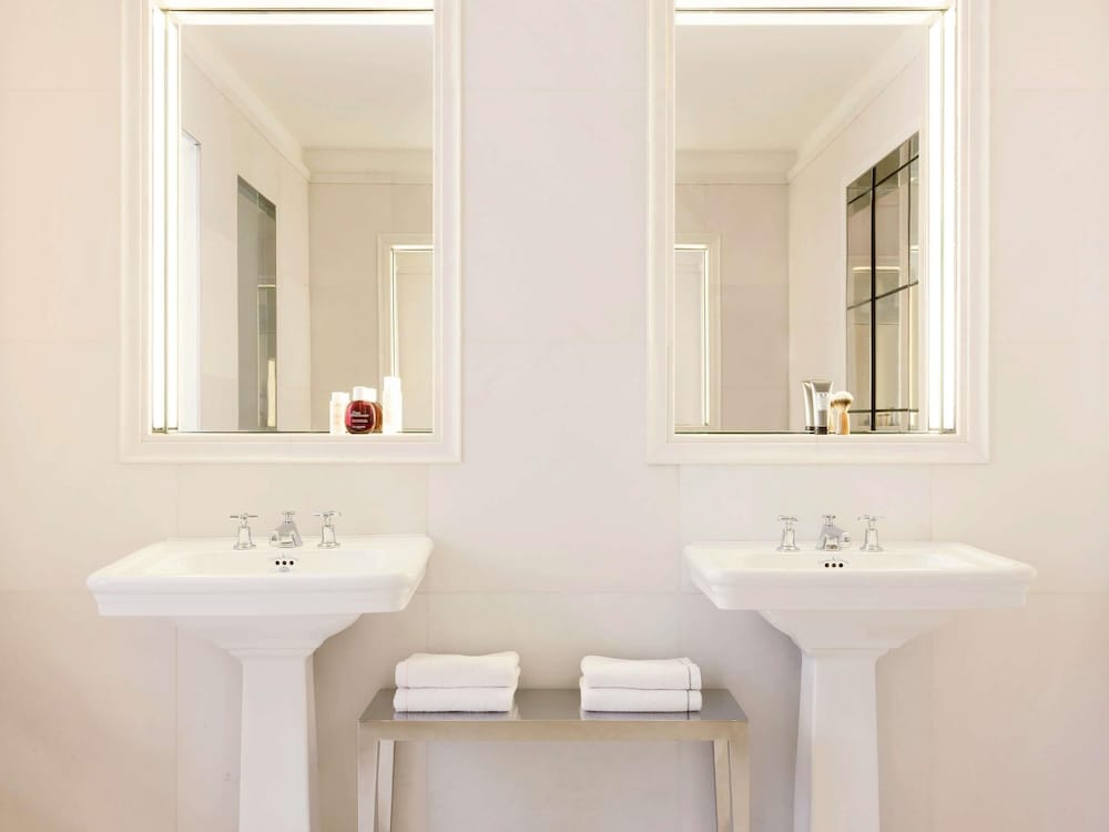 Suite Avenue Presidencial del hotel Le Royal Monceau - Raffles Paris. Foto 8