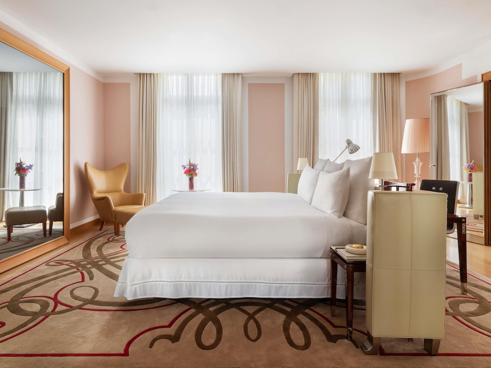 Suite Presidencial Katara del hotel Le Royal Monceau - Raffles Paris. Foto 7