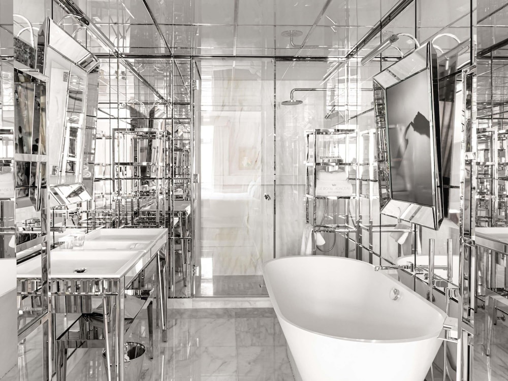 Suite Junior del hotel Le Royal Monceau - Raffles Paris. Foto 6