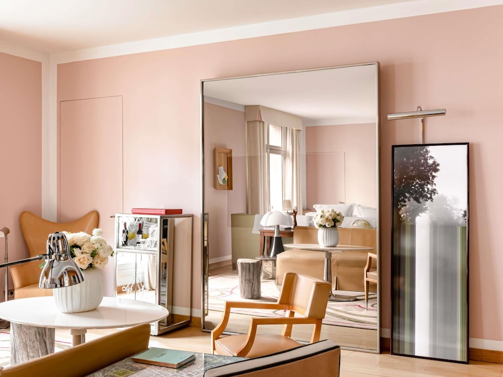 Suite Gallery del hotel Le Royal Monceau - Raffles Paris. Foto 6