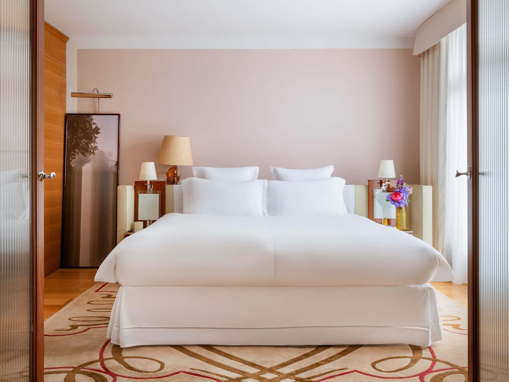 Suite Lifestyle del hotel Le Royal Monceau - Raffles Paris. Foto 3